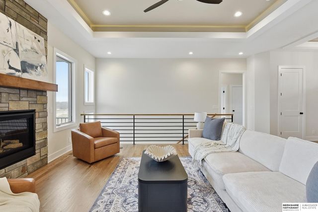 11035 S 220th Street, Gretna, NE 68028