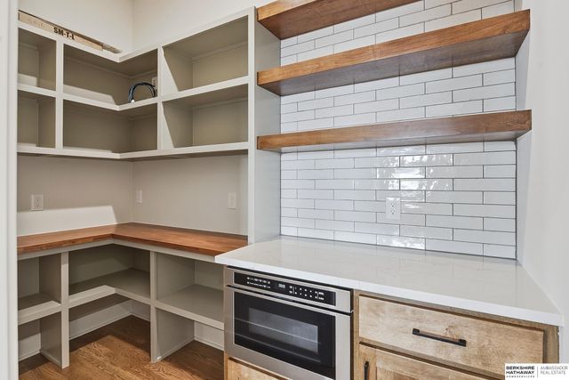 11035 S 220th Street, Gretna, NE 68028