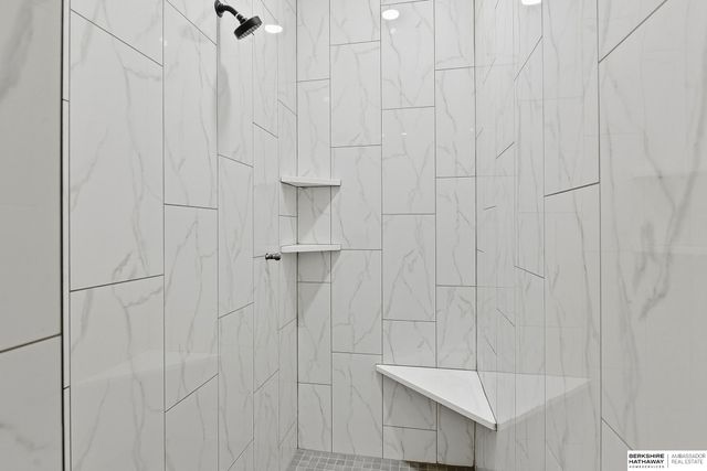 11035 S 220th Street, Gretna, NE 68028