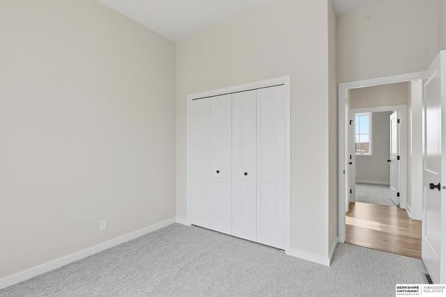 11035 S 220th Street, Gretna, NE 68028