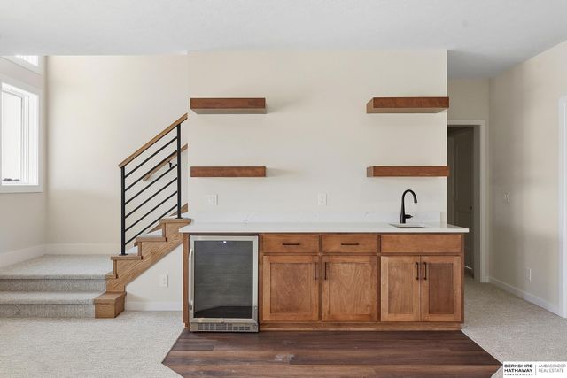 11035 S 220th Street, Gretna, NE 68028