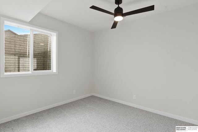 11035 S 220th Street, Gretna, NE 68028