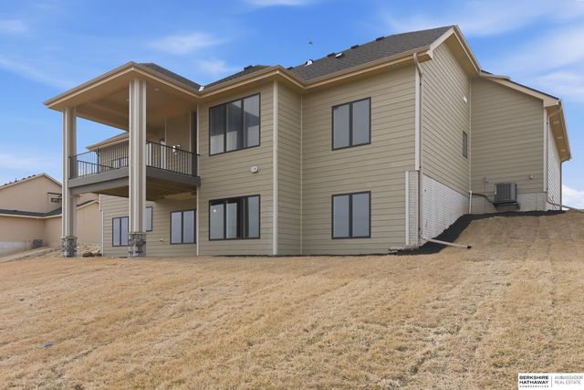 11035 S 220th Street, Gretna, NE 68028