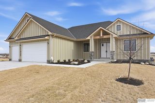 11035 S 220th Street, Gretna, NE 68028