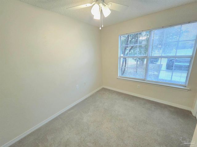 8133 Heirloom Dr, Pensacola, FL 32514