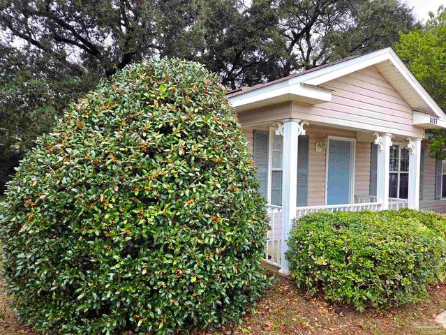 8133 Heirloom Dr, Pensacola, FL 32514