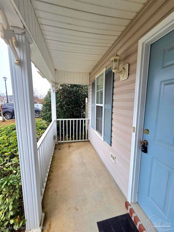 8133 Heirloom Dr, Pensacola, FL 32514