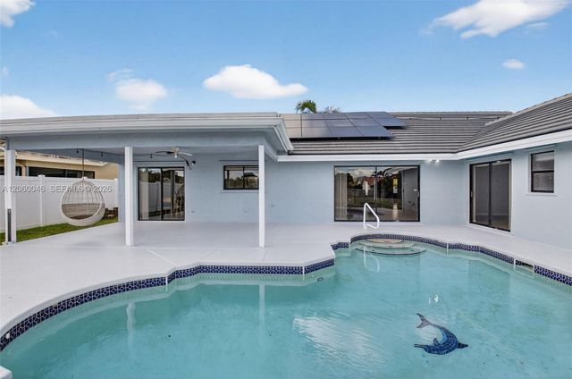 6043 Sunberry Circle, Boynton Beach, FL 33437