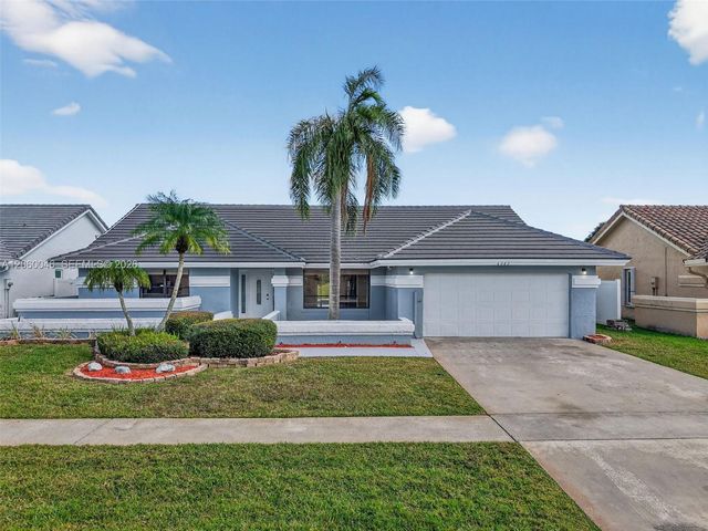 6043 Sunberry Circle, Boynton Beach, FL 33437