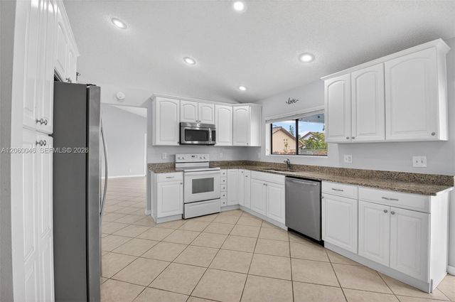 6043 Sunberry Circle, Boynton Beach, FL 33437