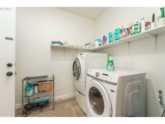 510 N KUTCH St, Carlton, OR 97111