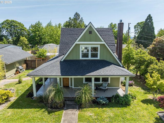 510 N KUTCH St, Carlton, OR 97111