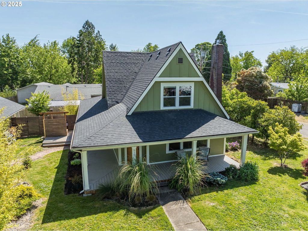 510 N KUTCH St, Carlton, OR 97111