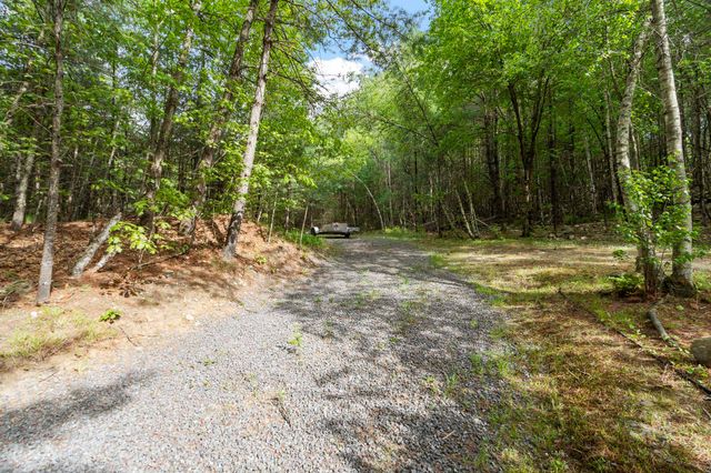 14 William Drive, Pelham, NH 03076