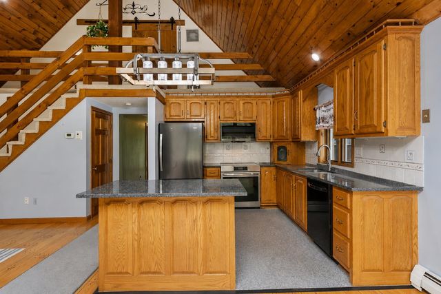 14 William Drive, Pelham, NH 03076