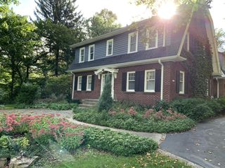 6511 W Division STREET, Mequon, WI 53092