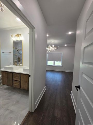 1511 S Izard Street, Little Rock, AR 72202