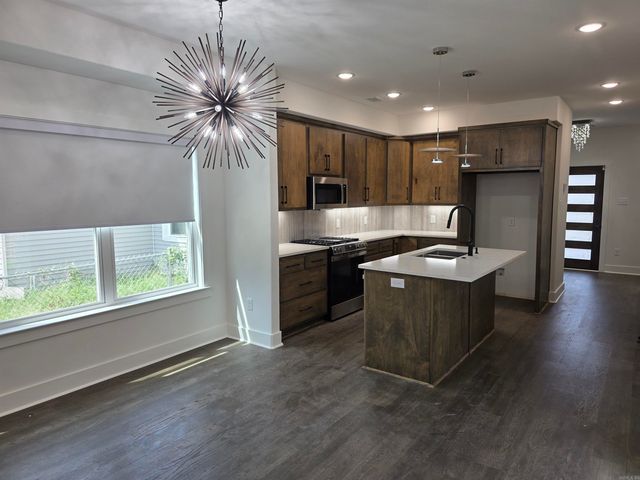 1511 S Izard Street, Little Rock, AR 72202