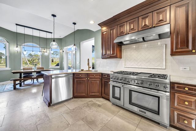 1393 Sunset Beach Drive, Niceville, FL 32578