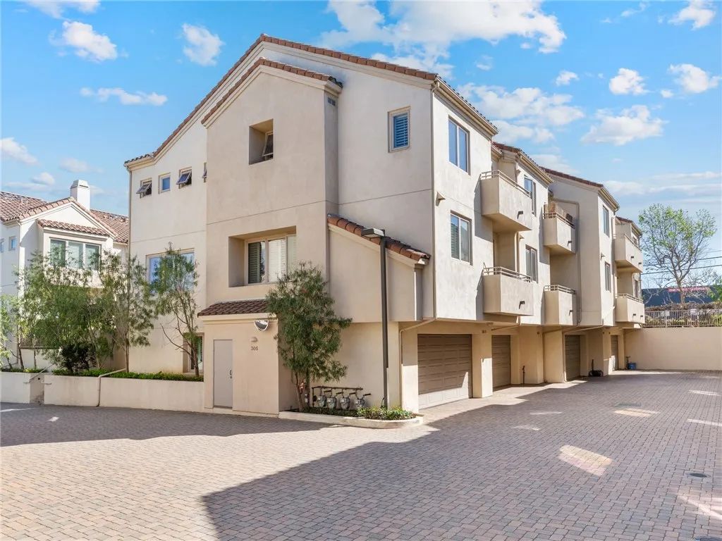 305 Kansas Street D, El Segundo, CA 90245