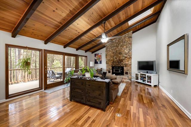 6035 Acorn Ct, Foresthill, CA 95631