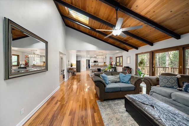 6035 Acorn Ct, Foresthill, CA 95631