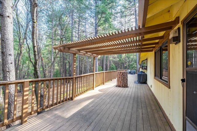 6035 Acorn Ct, Foresthill, CA 95631