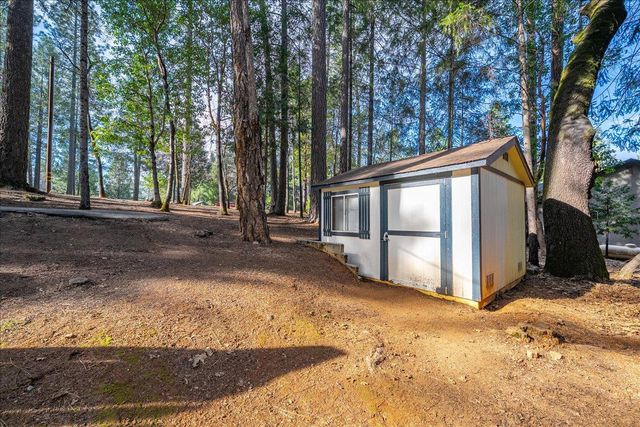 6035 Acorn Ct, Foresthill, CA 95631