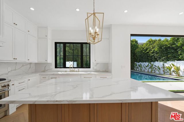 4539 Longridge Avenue, Studio City, CA 91423