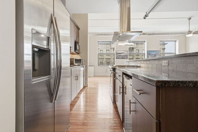 212 N Center Street 301, Bloomington, IL 61701