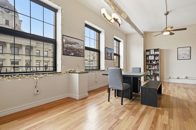 212 N Center Street 301, Bloomington, IL 61701