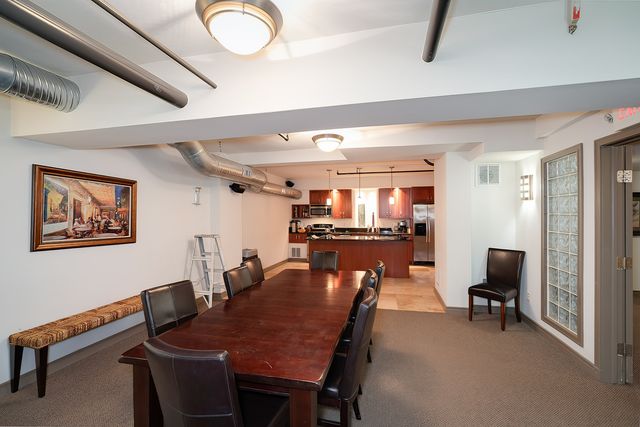 212 N Center Street 301, Bloomington, IL 61701