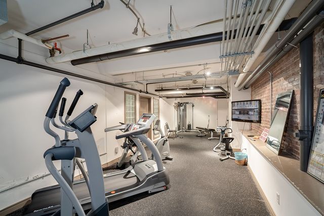 212 N Center Street 301, Bloomington, IL 61701