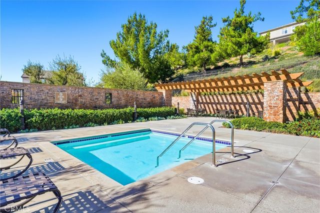 19532 Martellus, Saugus, CA 91350