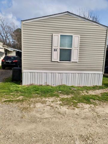 326 Jasper Street 20, Bacliff, TX 77518