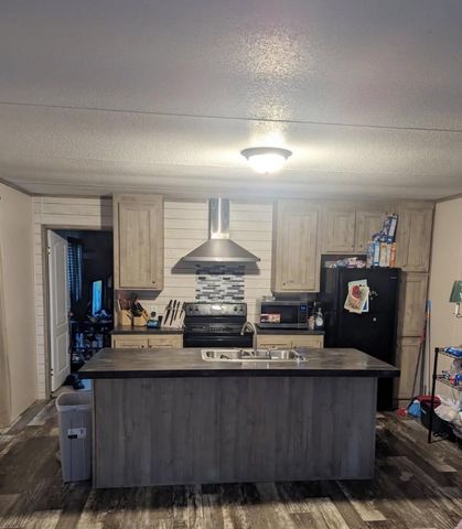326 Jasper Street 20, Bacliff, TX 77518