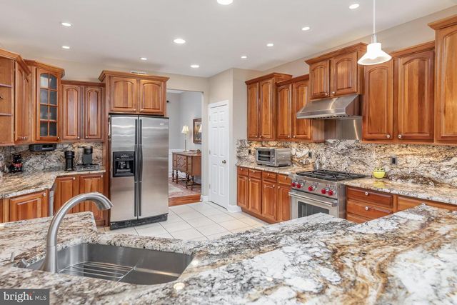 9 KENNETH CT, Sewell, NJ 08080