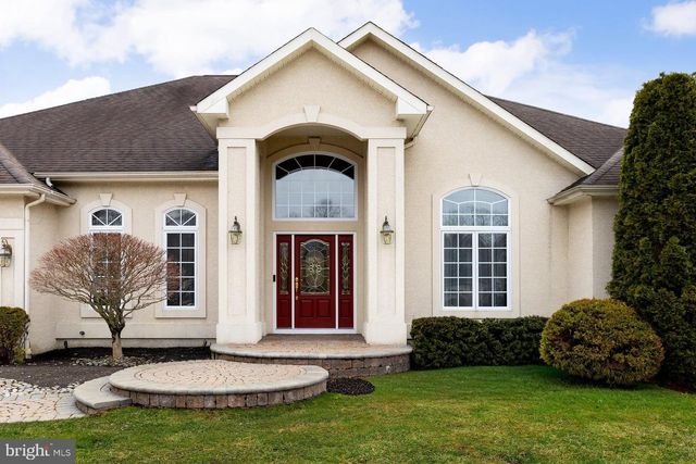 9 KENNETH CT, Sewell, NJ 08080