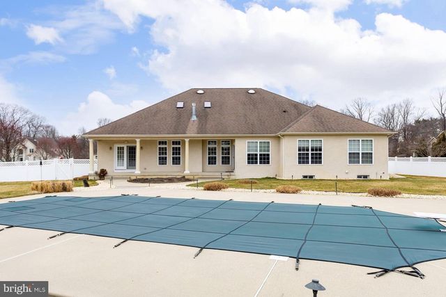 9 KENNETH CT, Sewell, NJ 08080