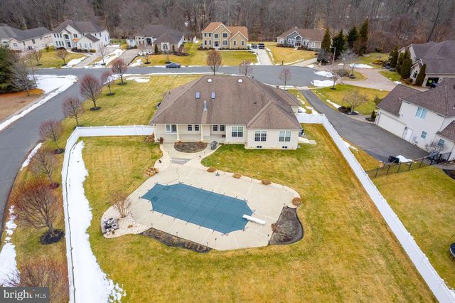 9 KENNETH CT, Sewell, NJ 08080