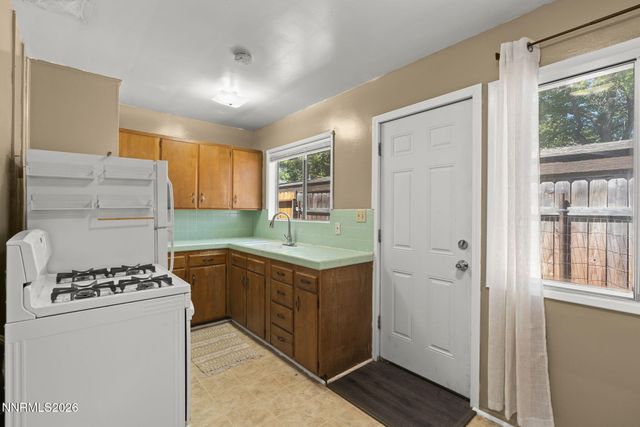 305 Burton Street, Carson City, NV 89706