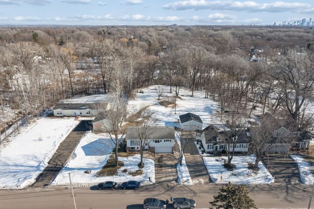 3256 Hampshire Avenue N, Crystal, MN 55427