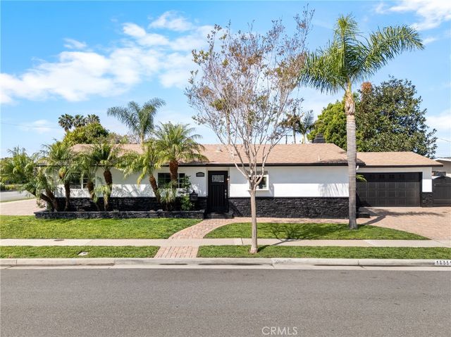 16551 Lucia Lane, Huntington Beach, CA 92647
