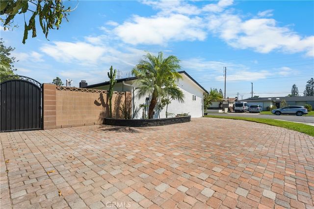 16551 Lucia Lane, Huntington Beach, CA 92647