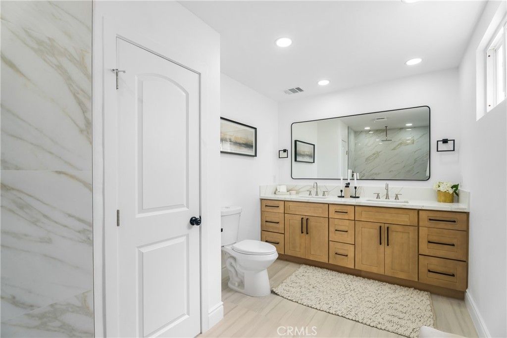 Image 14 of property listing at 16551 Lucia Lane, Huntington Beach, CA 92647