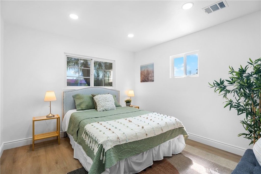 Image 19 of property listing at 16551 Lucia Lane, Huntington Beach, CA 92647