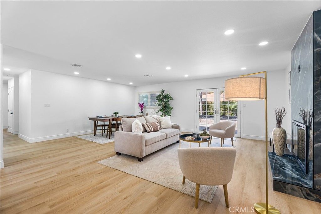 Image 6 of property listing at 16551 Lucia Lane, Huntington Beach, CA 92647