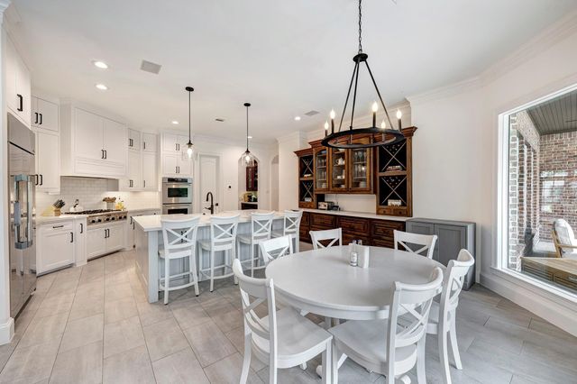 1117 Traweek Street, Spring Valley Village, TX 77055