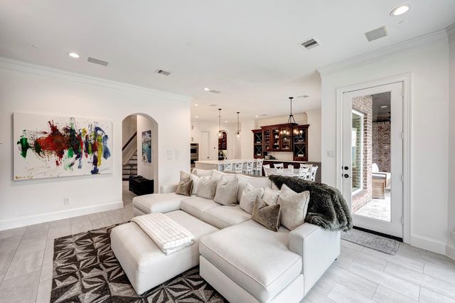 1117 Traweek Street, Spring Valley Village, TX 77055