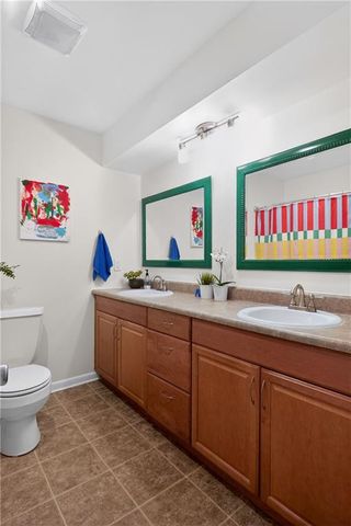 9147 MAIN Street, Kansas City, MO 64114